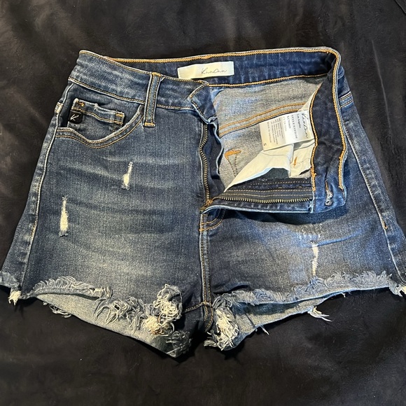 Kancan Jean Shorts Size Small 0-1 - Picture 3 of 4